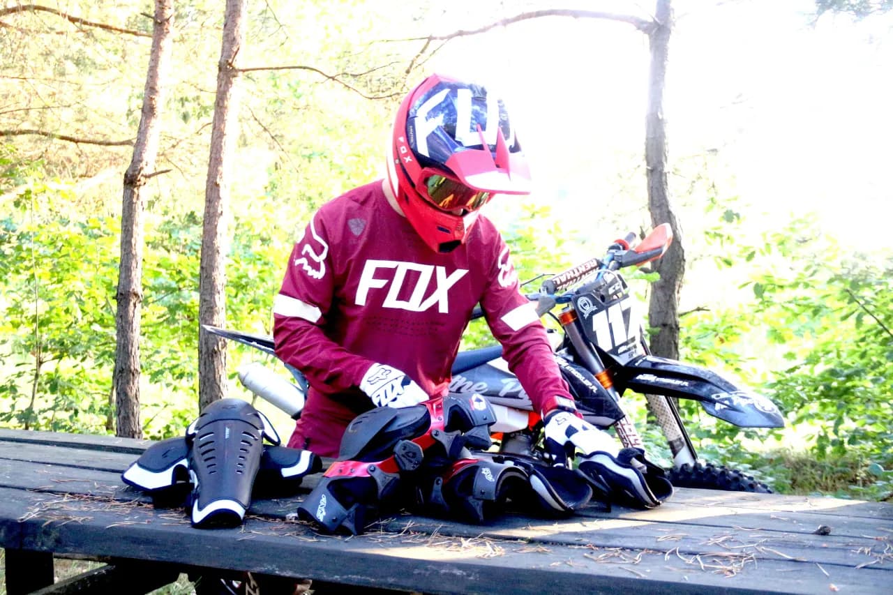 Jakie ortezy do enduro zapewnią Ci maksymalną ochronę i komfort?