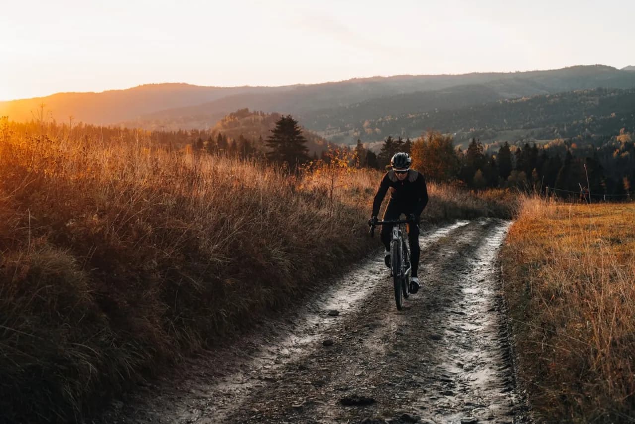 Jakie gripy do enduro wybrać, by poprawić komfort i kontrolę?