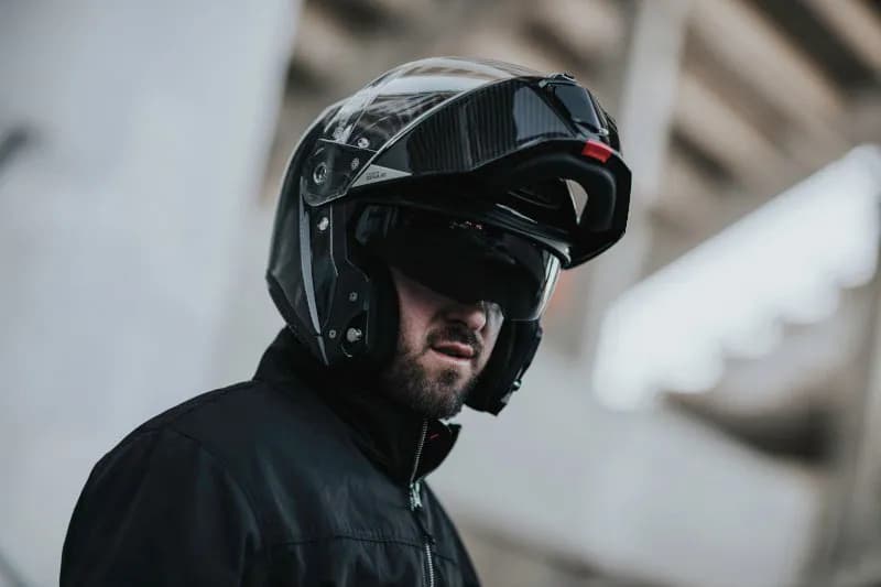 Ile kosztuje kask motocyklowy? Ceny, które zaskoczą każdego motocyklistę