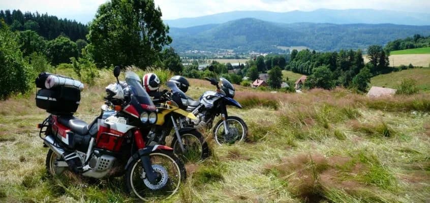 Najlepsze trasy motocyklowe w Polsce: emocjonujące przygody czekają