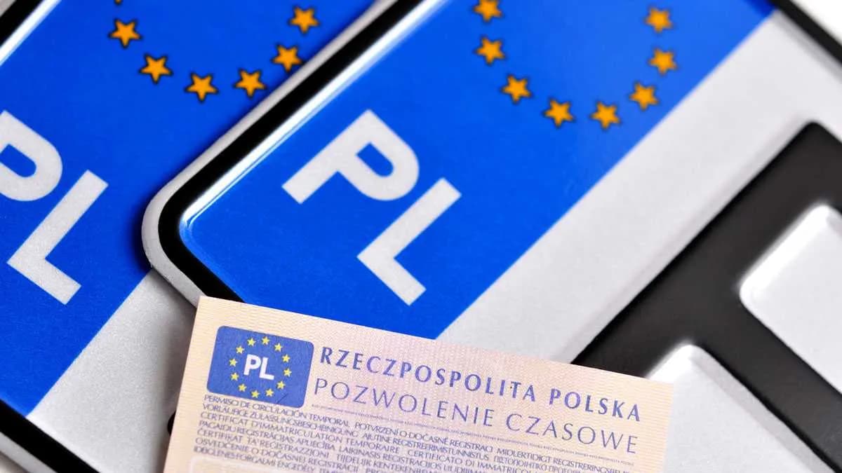 Ile kosztuje przerejestrowanie motoroweru? Sprawdź wszystkie opłaty