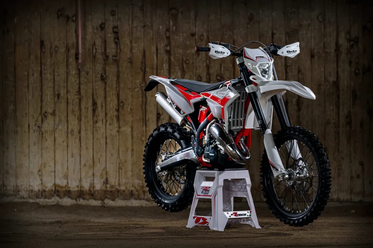 Jakie pierwsze enduro wybrać, aby uniknąć błędów początkującego?